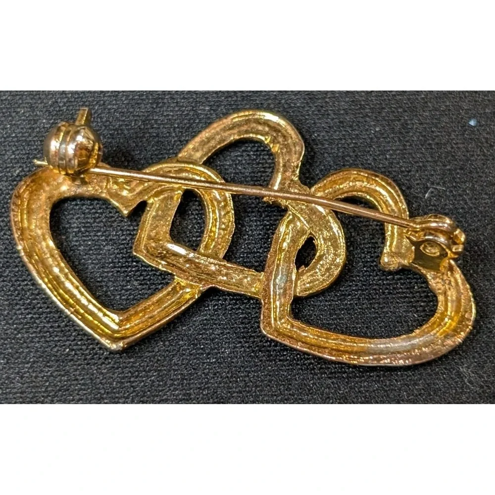 Vintage Gold Tone Triple‎ Interlocking Open Hearts Brooch Pin Romantic Gift